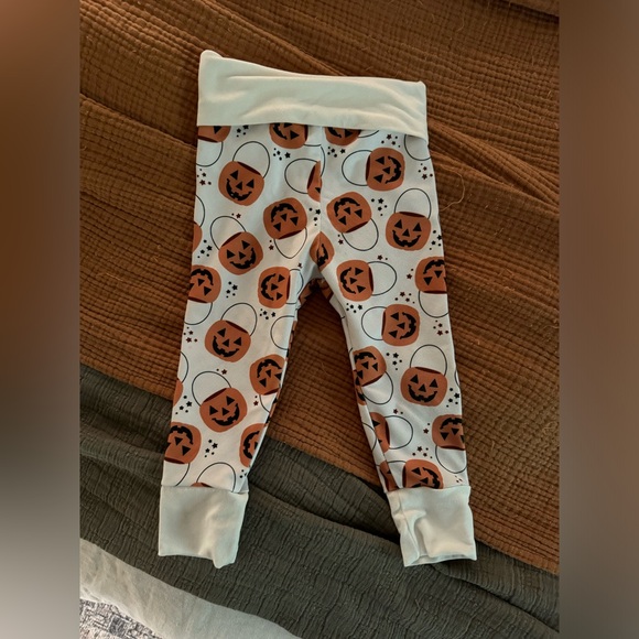 Halloween Pants - Picture 1 of 3